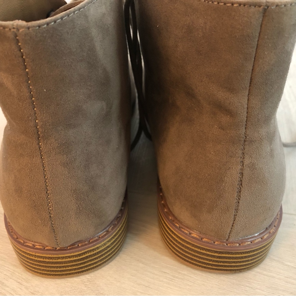 Old Navy Tan Faux Suede Desert Chukka Boots Mens Size 12 - Picture 3 of 11